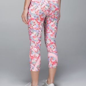 Lululemon Run Inspire Crop Pink Floral 🌸
